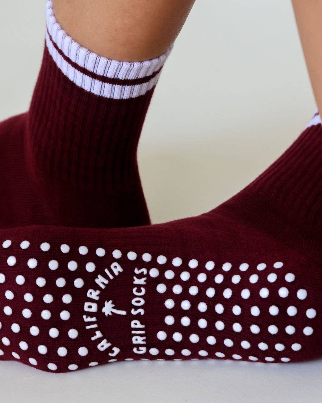 The Classic Midi Grip Socks - Burgundy & White